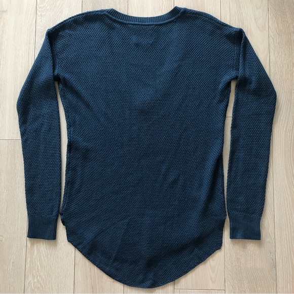 Aritzia Wilfred Galois Silk Cashmere Blend Deep V Neck Light Sweater - Picture 2 of 13